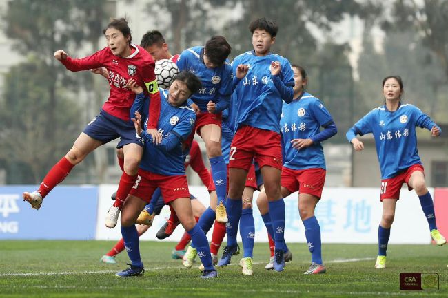 奎克利本赛季代表尼克斯出战了30场常规赛，场均可以得到15.0分2.6篮板2.5助攻，投篮命中率45.4%，三分命中率39.5%。